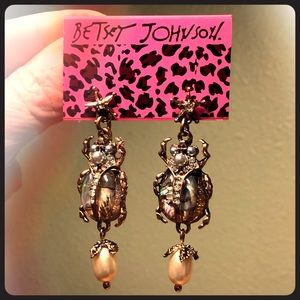Betsey Johnson NWT Beetle Scarab Dangle Earrings